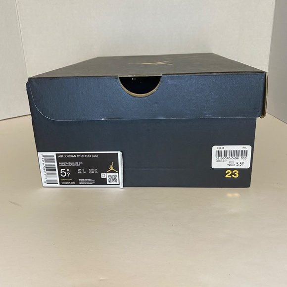 Youth Air Jordan 12 Retro in Black-White-Taxi - Picture 5 of 5